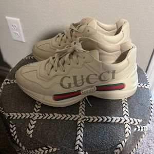 Gucci sneakers Euro size 39.5 American size 9’